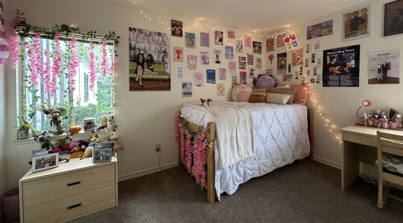 Student bedroom at University Park North